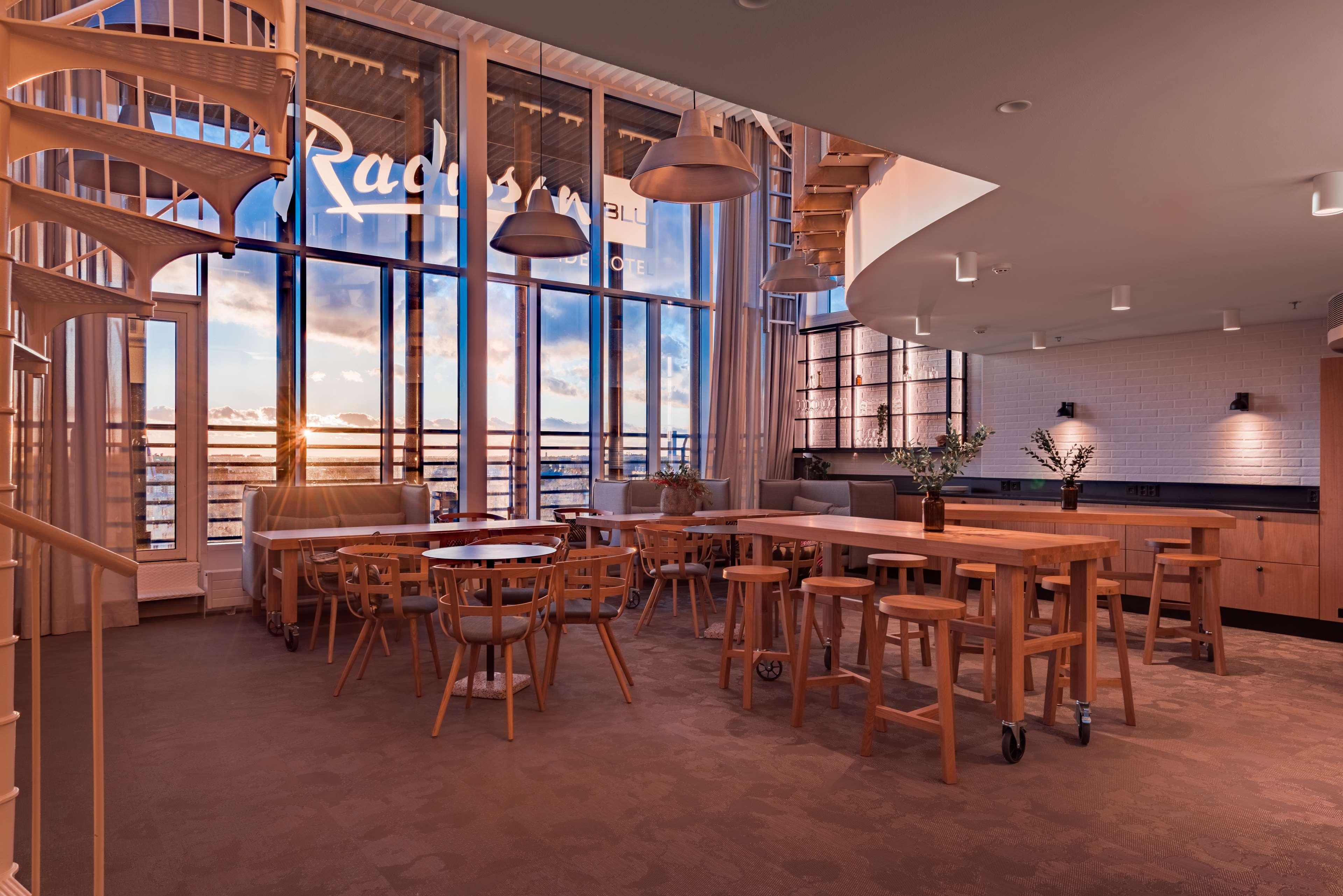 Radisson Blu Seaside Hotel, Хельсинки Экстерьер фото
